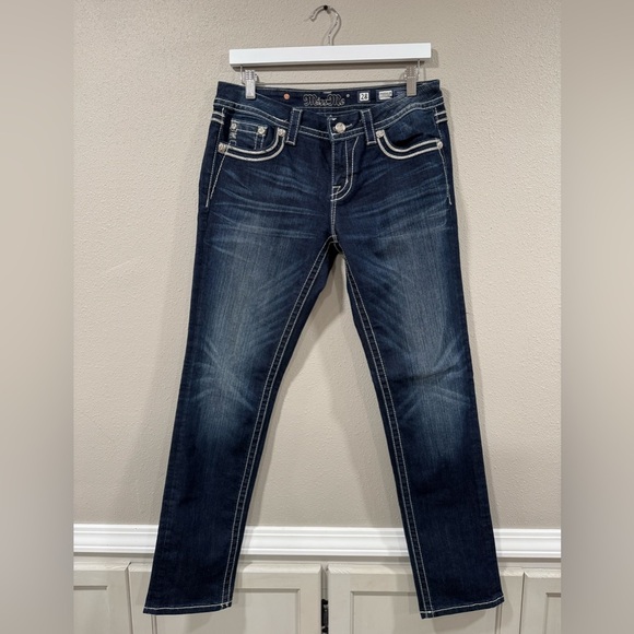 Miss Me Easy Skinny Size 28x31 - Picture 2 of 6